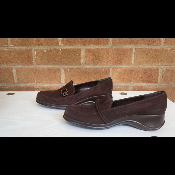 Stuart Weitzman Women's Loafer Shoes - Picture 2 of 7